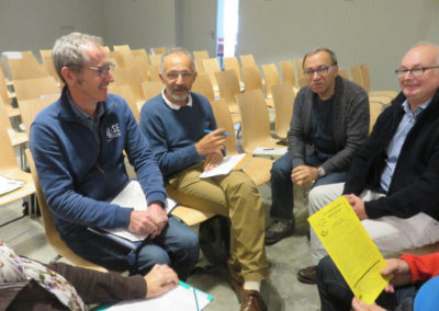 échanges en groupes de travail