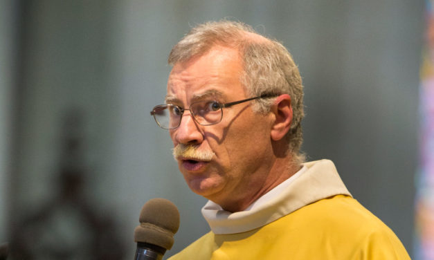 Père François Renaud, administrateur diocésain