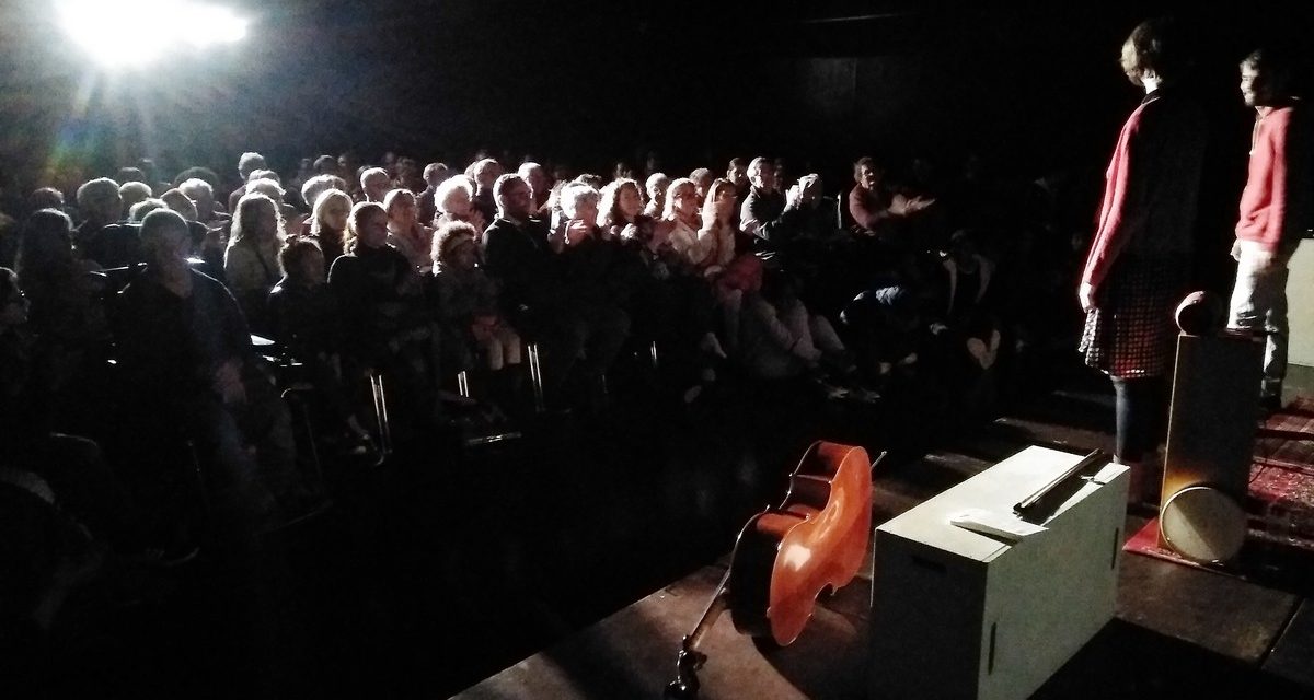 Les Copains d’en bas restituent la vie dans les cités