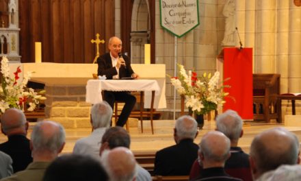 Première rencontre avec les prêtres du diocèse