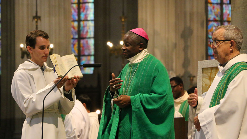 Mgr N’Koué à Nantes