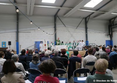Dimanche matin, messe présidée par Mgr d’Ornellas.