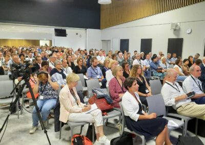 Un public à l'écoute