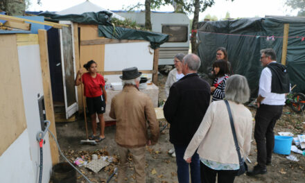 Visite d&rsquo;un bidonville à Carquefou