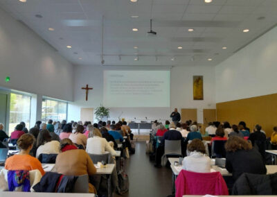 Un public à l'écoute