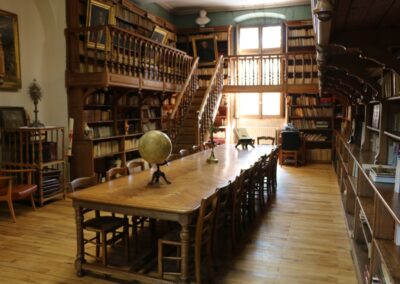 20230623_exposition-immaculee-masques-peignon (22)