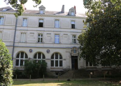 20230623_exposition-immaculee-masques-peignon (38)