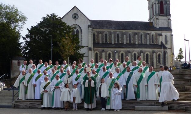 Le diaconat pour l&rsquo;Église et pour le monde