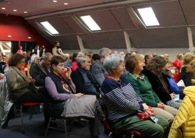 Un public à l'écoute