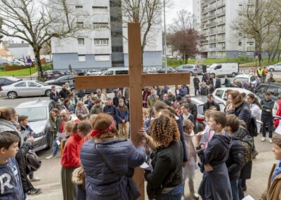 20240329_chemin-de-croix-ville-paroisse-sainte-madeleine (58)