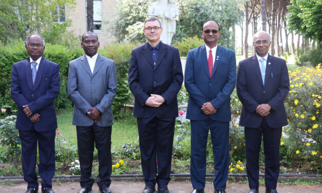 Le nouveau conseil général des Frères de Saint-Gabriel