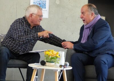 Le père Onfray et le dr Miguel Jean