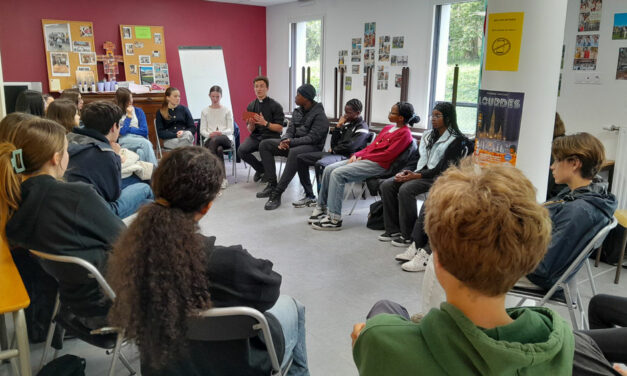 L&rsquo;aumônerie de l&rsquo;enseignement public accueille Jean Michelin