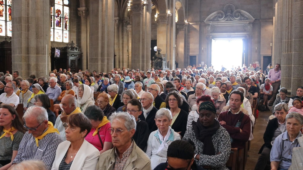 Entretien diocésain avec Mgr Percerou