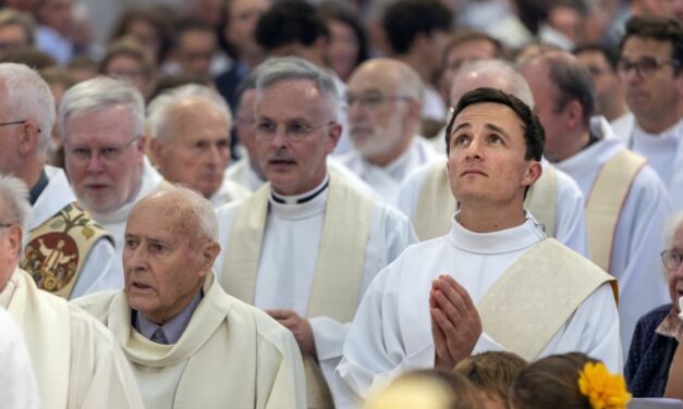 Jean Michelin, ordonné prêtre