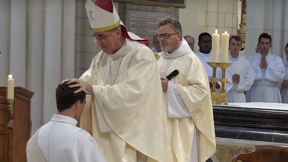 Entretien diocésain avec Mgr Percerou