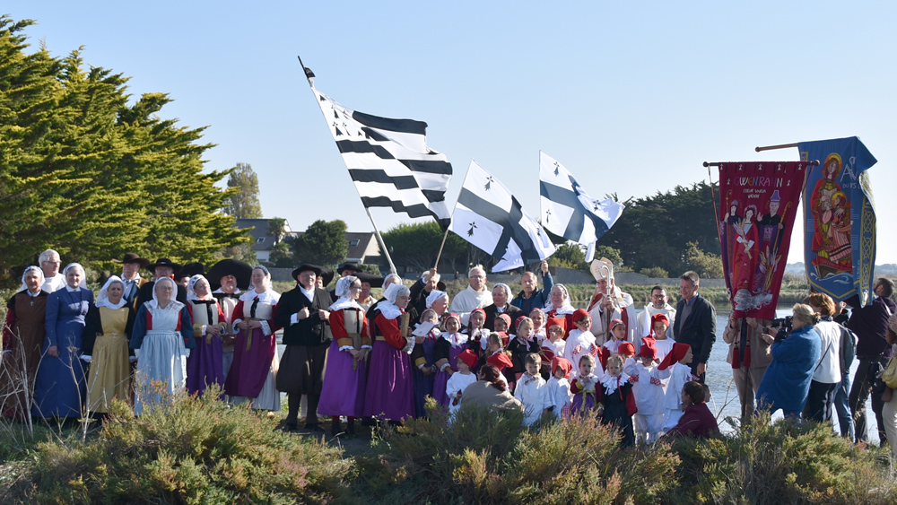 Bénédiction du nouveau clocher de l&rsquo;église de Saillé