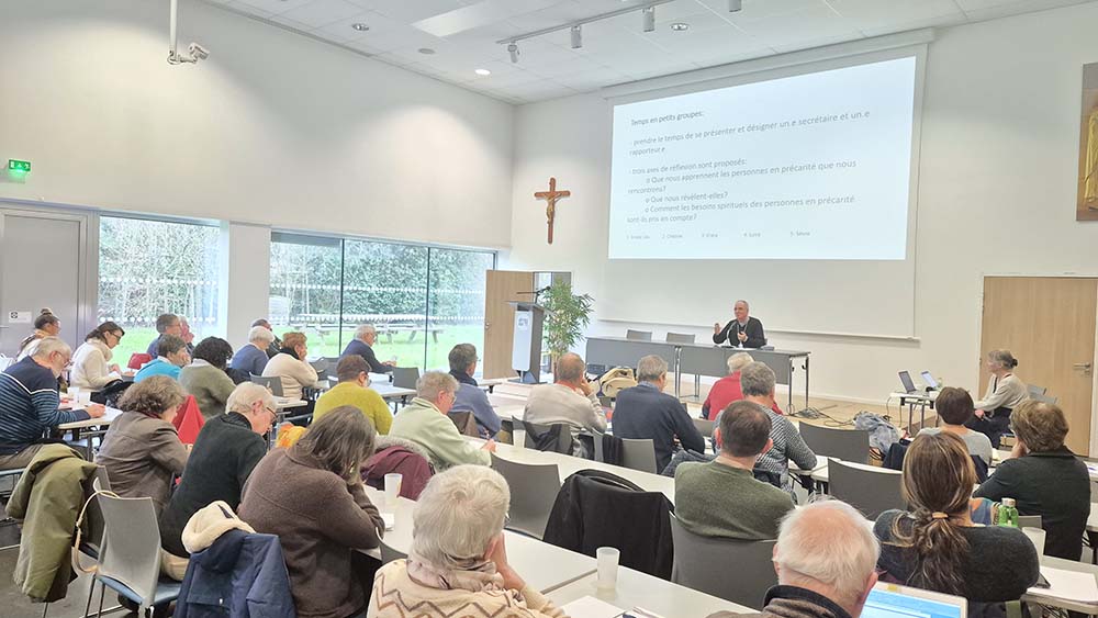 Matinée des pôles solidarité : « Tu l’as révélé aux tout-petits »